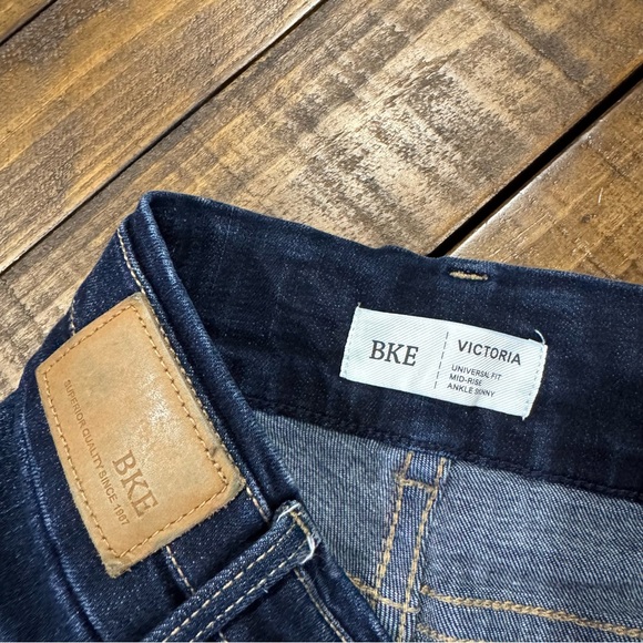 BKE Buckle Victoria Lamont Universal Fit Mid Rise Denim Ankle Skinny Jeans 32 - Picture 8 of 13